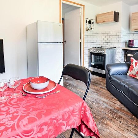 Awesome Home In Saint-Sever-Calvados With Kitchen Екстер'єр фото