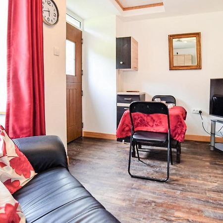 Awesome Home In Saint-Sever-Calvados With Kitchen Екстер'єр фото